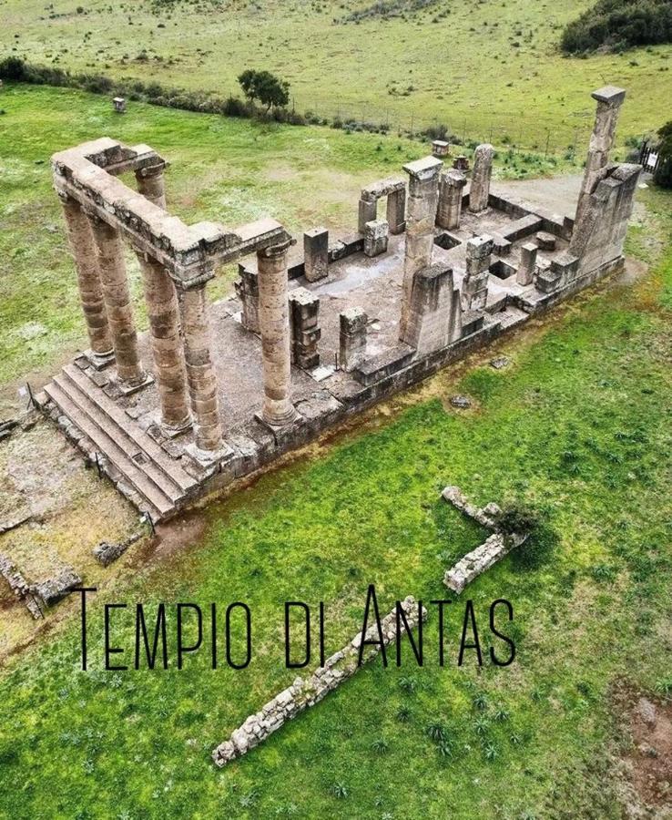 Domus Deiana Case Vacanza San Giovanni Suèrgiu Exterior foto